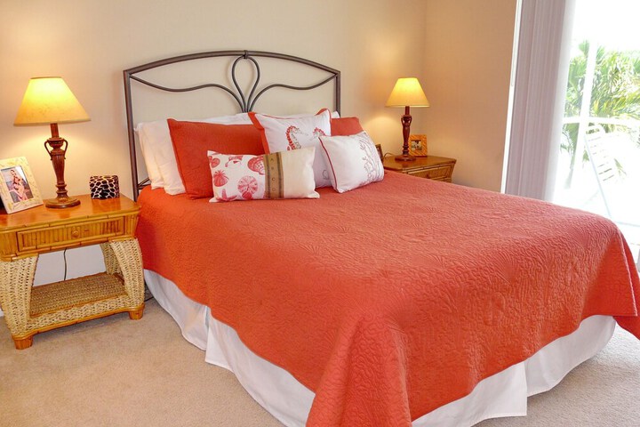 Room 7 of 26