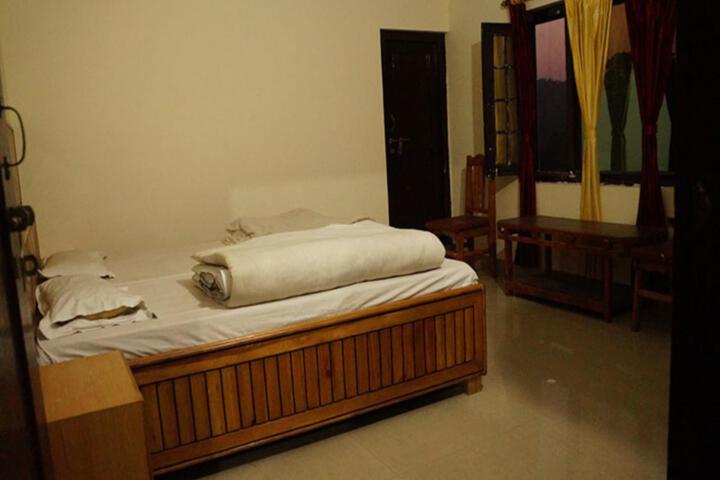 Room 3 of 7