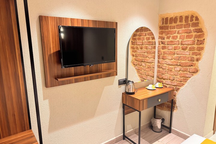 Room 11 of 54