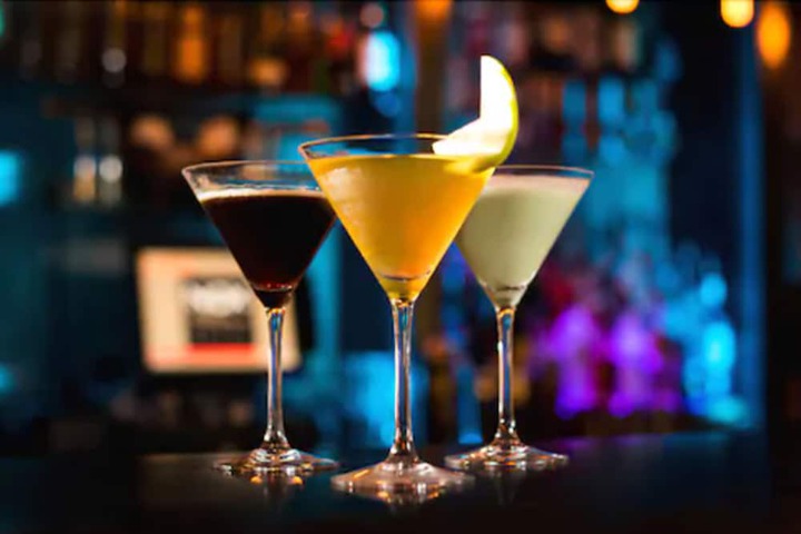 Lounge 44 of 62