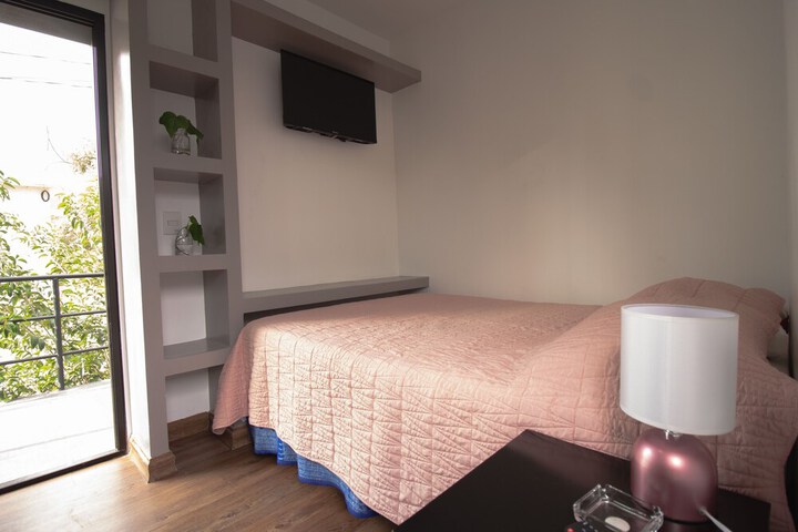Room 3 of 11
