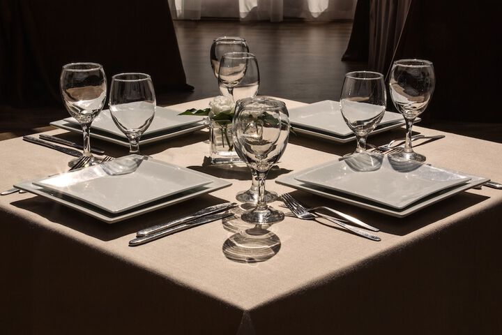 Dining 36 of 64
