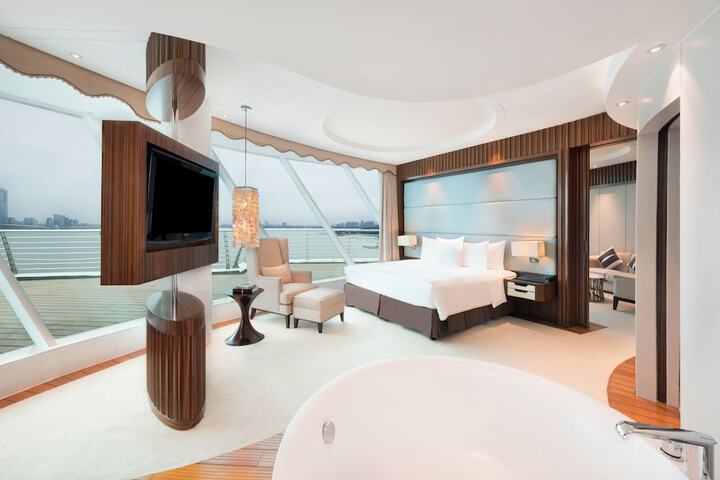 Room 30 of 130