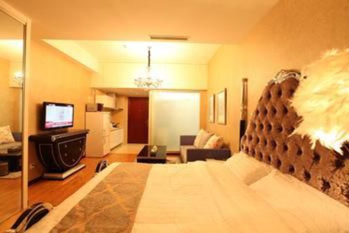 Room 5 of 42