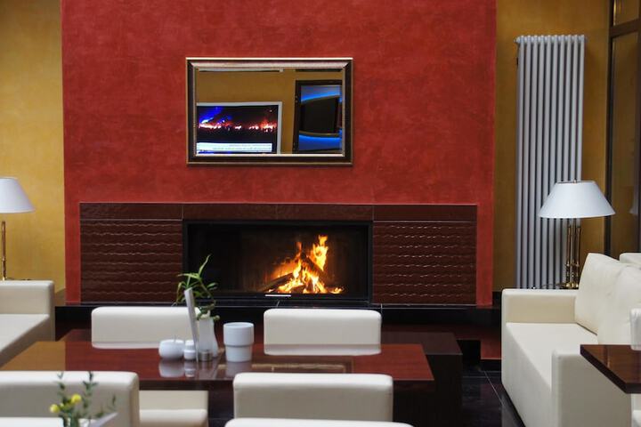 Hotel Lobby