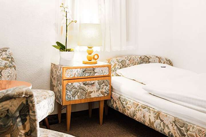 Room 3 of 25