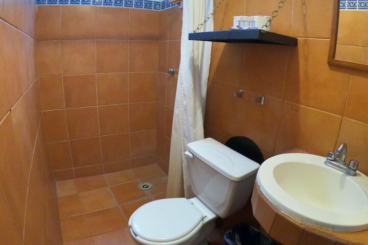 Room 53 of 106