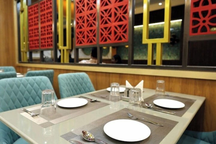 Dining 10 of 18