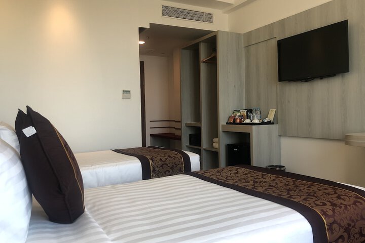 Room 11 of 87