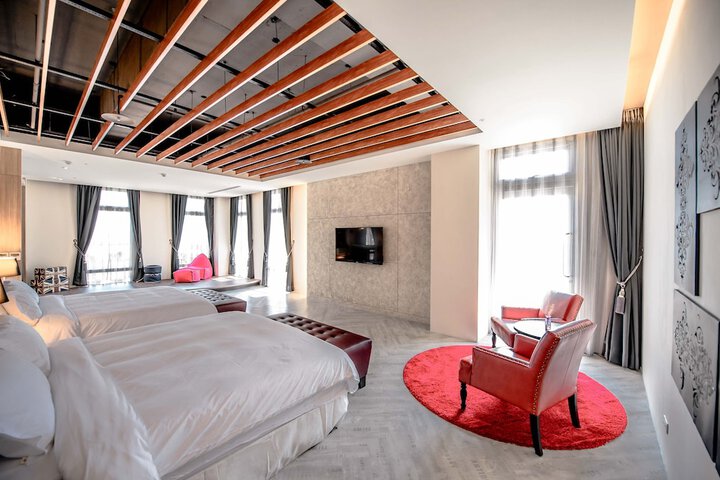 Room 12 of 86