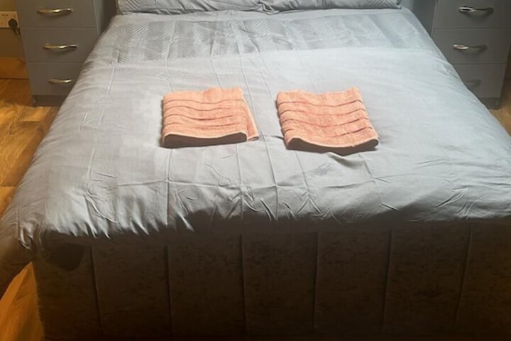 Room 2 of 20