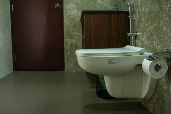 Room 23 of 37