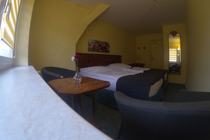 Room 3 of 14