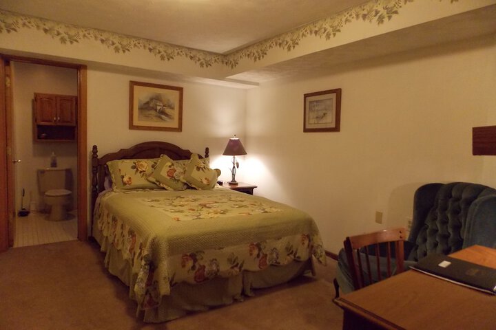 Room 6 of 68