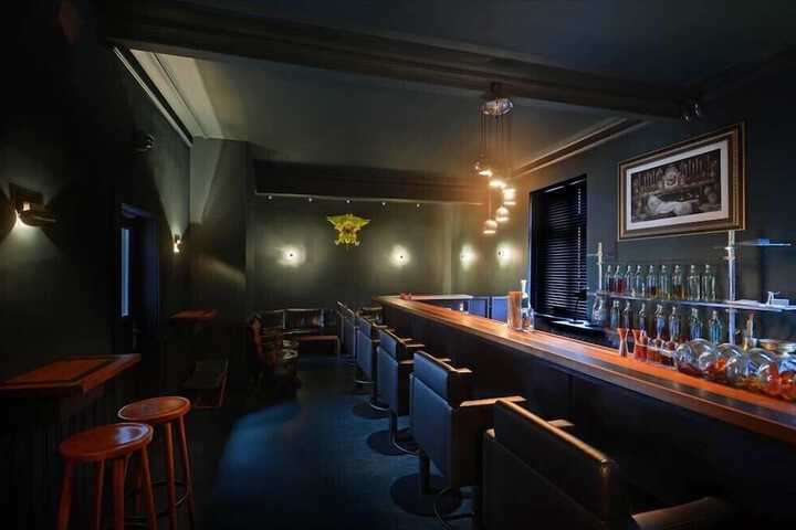 Lounge 75 of 79