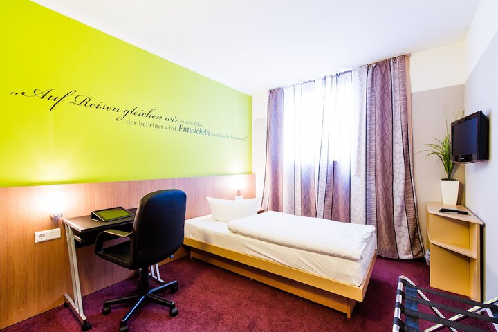 Room 12 of 29