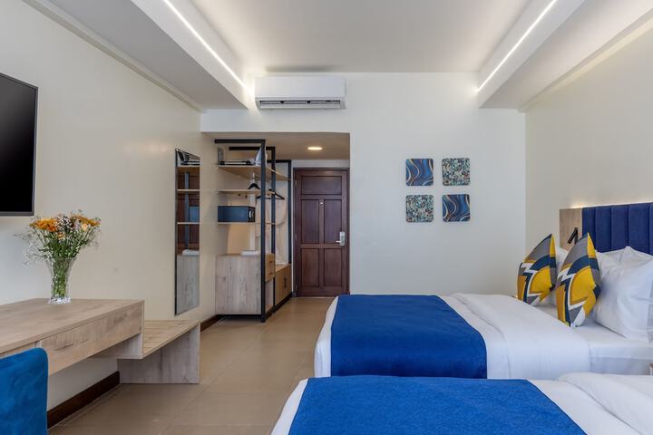 Room 14 of 38