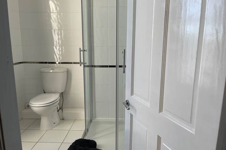 Room 4 of 263