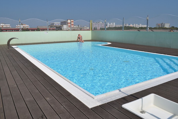 Pool Hotel