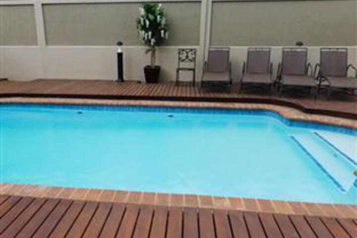 Pool 6 of 6