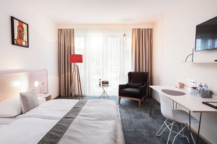 Room 10 of 23