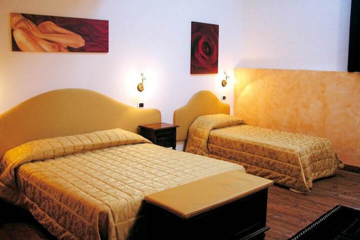 Room 2 of 14