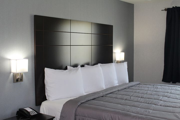 2 Queen Beds (4 of 18)