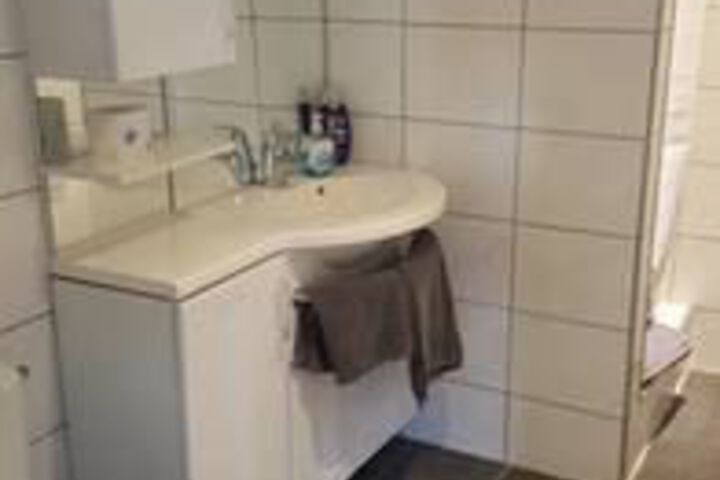 Room 3 of 39