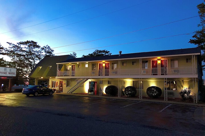 Photo of Riviera Motel