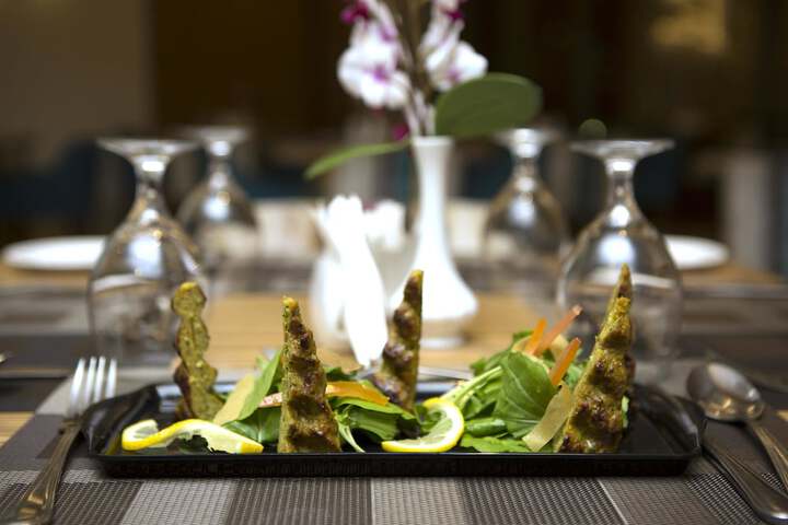 Dining 74 of 106