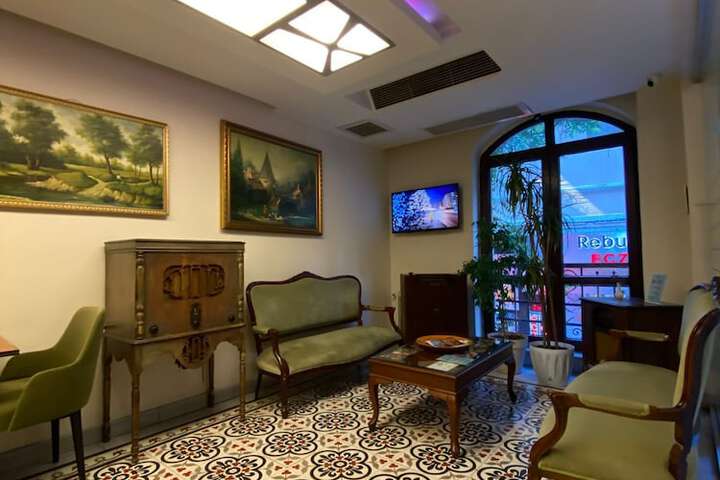 Lobby Photo