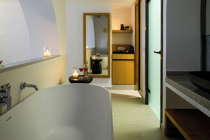 Room 47 of 199