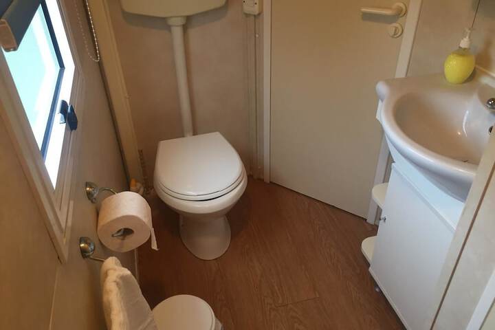 Room 21 of 53