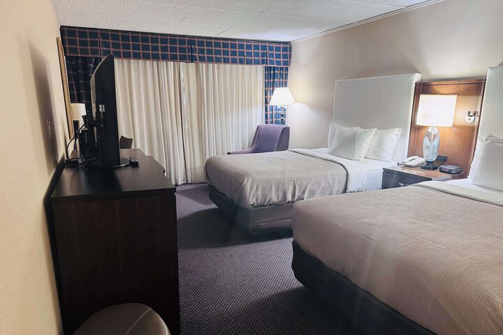 2 Double Beds (10 of 10)