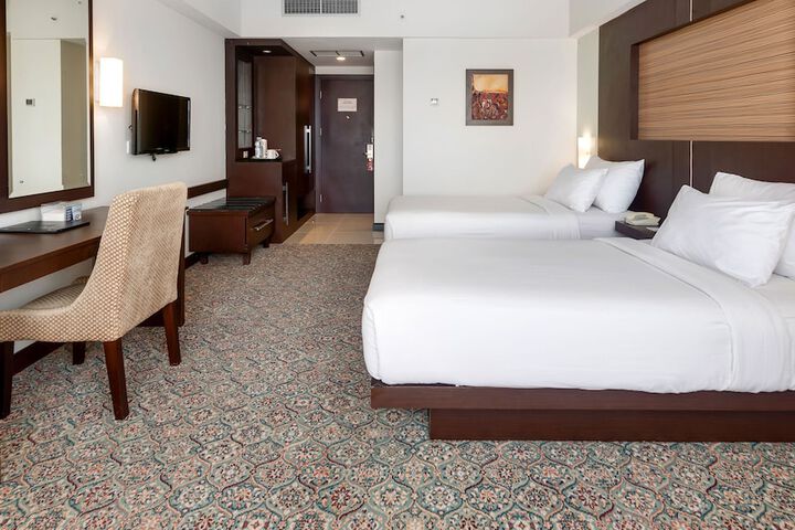 Room 29 of 153