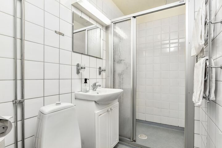 Room 33 of 75