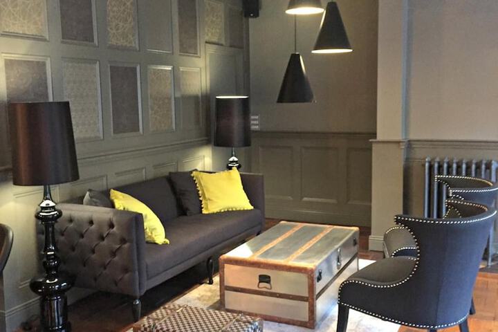 Room 10 of 48