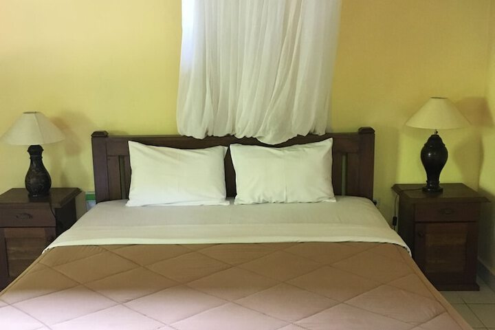 Room 5 of 79