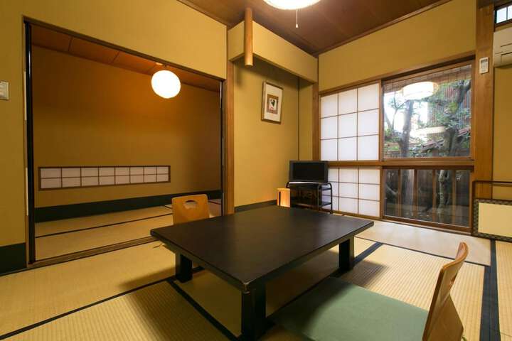 Room 6 of 35
