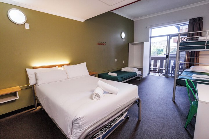 Room 22 of 42