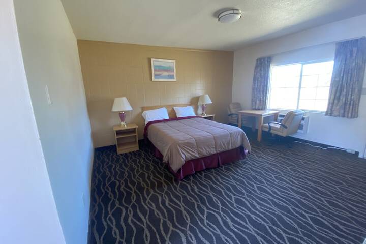 Room 4 of 10