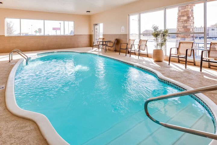 Hotel with Pool