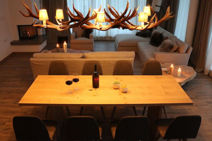 Room 10 of 115