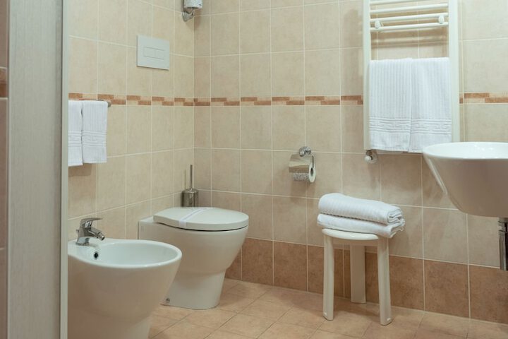 Room 35 of 121