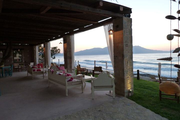 Snack bar