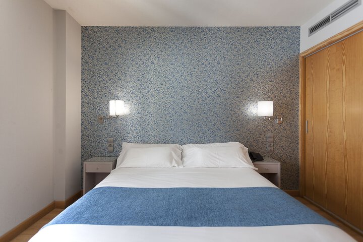 Room 27 of 70