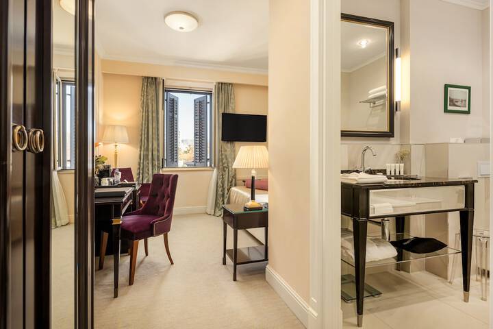 Room 47 of 135