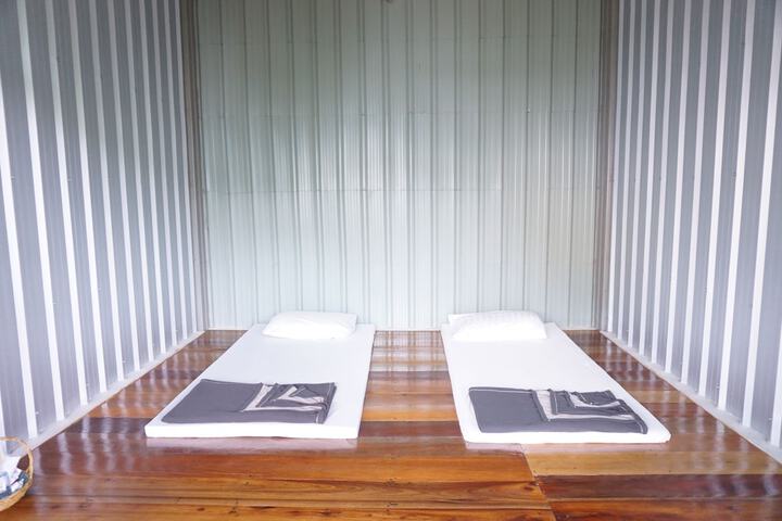 Room 5 of 44