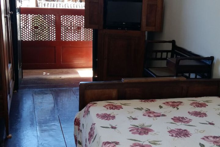 Room 10 of 124