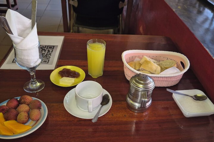 Breakfast/Coffee Service 19 of 27